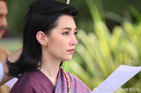 Me, Myself, Books and Movies : Prom Likit