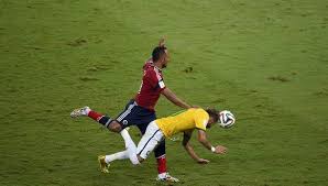Abel aguilar, carlos sánchez, cuadrado, james rodríguez, teo gutiérrez e ibarbo. Neymar Aun Sufre Los Rezagos De La Lesion Contra Colombia Que Lo Saco Del Mundial Brasil 2014 Seleccion De Brasil Video Psg Fc Barcelona Nczd Futbol Internacional Depor