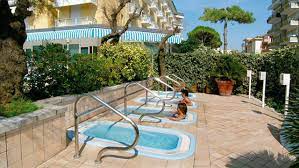 Bekijk alle reviews en foto's, vergelijk aanbieders en boek je vakantie. Hotel Svezia Scandinavia Individual Whirlpool Hotel Svezia Scandinavia Jesolo Holidaycheck Venetien Italien