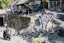 Berdasarkan informasi dari bmkg pusat gempa bumi berada pada koordinat 8,37° ls (1) masyarakat dihimbau untuk tetap tenang dan mengikuti arahan serta informasi dari pemerintah daerah dan bpbd ntb. Proses Rekonstruksi Gempa Ntb Mulai Dijalankan Republika Online