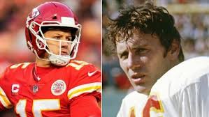 Patrick Mahomes Honors Late Chiefs QB Len Dawson