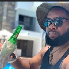 James Easter (@JEaster32)