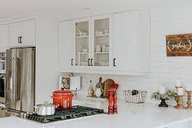 We have supplied cabinet doors to the home building industry since 1980. Differences Between Thermo Formed Vinyl And Melamine Doors Champagne Finish