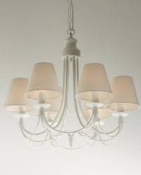 Disponibile in molti colori, stili, forme e materiali. Lampadari Camera Da Letto Provenzali Suggerimenti E Consigli Per La Scelta Lampadari Camera Da Letto Lampadari Lampadario Da Camera Da Letto