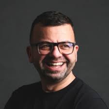 €9.90 toast, €9 ftira, and what they tell us about marketing in Malta in  2025