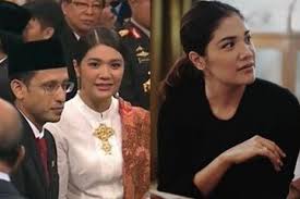 Berikut rangkuman 5 fakta franka franklin makarim yang dihimpun oleh bisnis.com. Kariernya Tak Kalah Mentereng Dari Nadiem Makarim Latar Belakang Istri Menteri Pendidikan Dan Kebudayaan Ternyata Bukan Orang Sembarangan Semua Halaman Grid Id