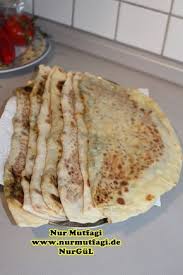 Ispanakli Gozleme Pizza Pan Tavada Turkey Pizzas Foods Ve Turkish Cuisine