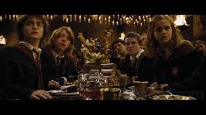 Poate pe la desene animate. Recenzie Harry Potter È™i Pocalul De Foc De J K Rowling Booknation Ro