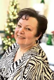 Pamela Bond's Instagram, Twitter & Facebook