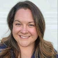 Marisa Dennis's Instagram, Twitter & Facebook