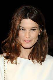 Vogue.com contributing photographer hanneli mustaparta demonstrates how to wear fall's oversize but romantic. Pin On Cute Hair Styles