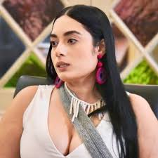 NICOLE RENDON (@_NicoleRendon1)