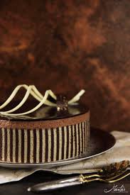 Beschwipste Schokoladentorte Mit Dekorbiskuit Maren Lubbe Feine Kostlichkeiten Schokoladen Torte Schokoladentorte Schokolade