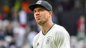 „przed chwilą dotarła do nas bardzo smutna informacja… zmarł jeden z najbardziej rozpoznawalnych i bliskich górnikowi ludzi. Historyczny Transfer Do Ekstraklasy Podolski Juz Zrobil Dla Gornika Cos Wielkiego Dotrzymal Danego Slowa