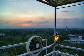 Gurlej akhtar is latest punjabi song written by shivjot featuring rehmat rattan and music of new song is given by shivjot. 13 Restaurants In Lahore For A Romantic Date If You Re Trying To Make Valentine S Plans