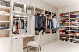 California closets offers the best designs to achieve what we wanted in our home, and the quality and selection of the product is outstanding. Tribeca Walk In Closet Modern Wardrobe New York By California Closets Ny Houzz Nz