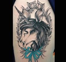 Tattoo De Unicornio Tatuajes Logia Barcelona Si eres misterioso, con visión en el futuro y fiel amante de la soledad. tattoo de unicornio tatuajes logia