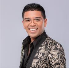 Te regalo mi vida mi cariño sincero mi alma, mis sueños...😍🎤  #MotorYMotivo #Grupo5 Link:https://youtu.be/RAzKT8fmZkQ --------  Instagram:@grupo5christian