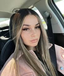 Victoria Lanni's Instagram, Twitter & Facebook