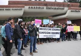 Kampüs güzelliği olarak türkiye'de 2. Anadolu Universitesi Nde Bolunme Eylemi