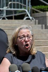 Lori Zeno's Instagram, Twitter & Facebook