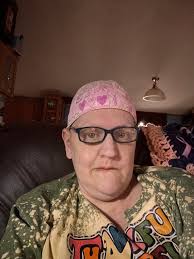 Hi I'm Lee from the UK. 42 years old, married with kids. Big Rugby fan and  almost any sport I can watch with a beer. I like the outdoors and like  trying