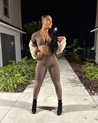 Tiana Caffey - Free pics, galleries & more at Babepedia