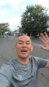 Warna dan Motor team ini yg selalu ditunggu para penggemar road race tanah  air pada masanya. Pertamina racing team yg digawangi Obos Edmond Cho adalah  team penomenal road race nasional dgn pembalap