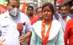 Cm mamata banerjee is being challenged by her former aide and bjp leader suvendu adhikari. Meet 36 Year Old Minakshi Mukherjee Up Against Mamata Banerjee Ex Aide Suvendu Adhikari Fl Beginners