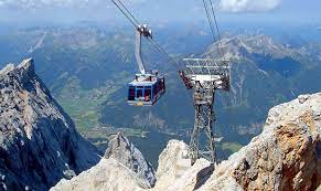 Ein historischer momentdie neue seilbahn schwebt erstmals auf die zugspitze.je drei jahre planung und bauzeit kulminieren am 21. Tiroler Zugspitzbahn Im Sommer Preise Tickets