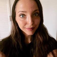 Dawn Root's Instagram, Twitter & Facebook