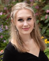 Emily Wrede's Instagram, Twitter & Facebook