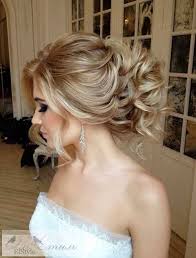 Tendenze pettinature spose dai raccolti ai semiraccolti, per capelli lunghi, medi, corti. Acconciature Da Sposa Bellissime Per Capelli Lunghi Acconciature Bellissime Capelli Lung Acconciature Updo Matrimonio Capelli Lunghi Capelli Per Matrimoni