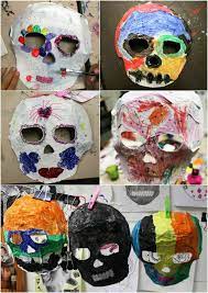 Totenkopf pappmache masken lassen sich beliebig bemalen und dekorieren. Basteln Mit Pappmache Zu Halloween 5 Tolle Ideen Mit Anleitung
