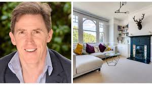 Mack made his return to wwe television on july 26, 2004, where he participated in an over the top rope battle royal for an opportunity to compete for the world heavyweight championship. Inside Gavin Stacey Star Rob Brydon S Stunning Former South West London Home Mylondon