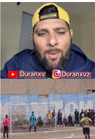 Dar la cara por el equipo en el fútbol