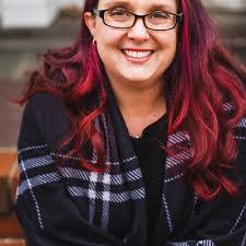 Hannah Kates's Instagram, Twitter & Facebook