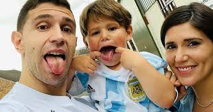 Dibu: qué tiene Messi en el truco y la foto para toda su vida :: Olé