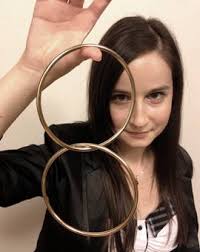 Mr. Bean's FLEXIBLE friend 🤣 #mrbean #flexible #tccplayingcards  #playingcards #cardistry