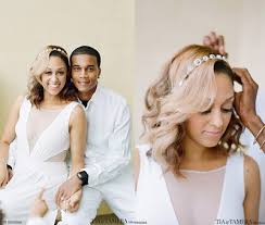 Tamera mowry shows off her engagement ring and talks about her upcoming wedding. A Close Look At Tia Mowry S Wedding Dress Hair Accessories Chic From Hair 2 Toe