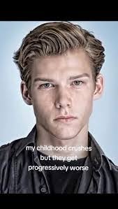 Aidan Cullen's Instagram, Twitter & Facebook