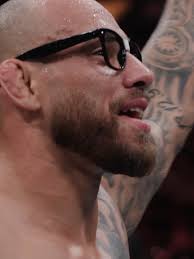 Anyone a good lip reader?? 👀👀 TWO MORE SLEEPS ‼️ #islammakhachev #du...