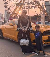 Azlina binti abdul aziz (born 6 june 1962) is a malaysian singer and actress. Wanita Ini Bayar Cash Hadiahkan Suami Kereta Mewah Sempena Hari Lahir Ini Reaksi Si Suami