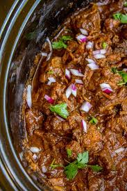 This Slow Cooker Beef Curry Could Not Be Easier Thick Chunks Of Tender Beef In A Rich Curry Sauce T Beef Curry Recipe Slow Cooker Beef Curry Slow Cooker Beef