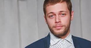 Info su ludovico tersigni biografia filmografia discografia video foto citazioni curiosità frasi celebri qui puoi conoscere la carriera e le curiosità sulla vita privata di ludovico tersigni, leggere le notizie. Ludovico Tersigni Il Nipote Di Zoro Sara Il Nuovo Conduttore Di X Factor 2021 Al Posto Di Cattelan Ecco Chi E Il Fatto Quotidiano