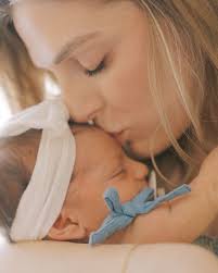 Claudette • St. Louis Family & Newborn Photographer  (@claudettefarthingphotography) • Instagram photos and videos