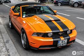 Pictures of 1970 mustangs in grabber orange color scheme. Ford Mustang Gt Convertible 2010 14 Februar 2014 Autogespot