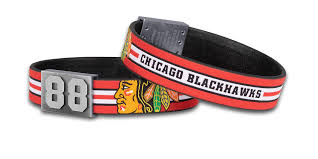 Ich habe noch kein konto neues konto anlegen € € euro £ pound sterling $ us dollar. Brayce Chicago Blackhawks Armband Brayce Deutschland Offizielle Webseite Das Trikot Am Handgelenk Deine Nummer Deine Farben Erstelle Dein Spielernummer Armband Online