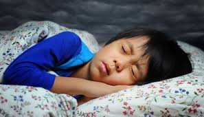 Menurut penelitian, manusia mengalami mimpi jatuh dari ketinggian sekitar lima kali sepanjang hidupnya, seperti dilansir dari dreamdictionary.org. Sering Bermimpi Jatuh Dari Tempat Tinggi Simak Maknanya Gaya Tempo Co