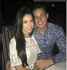 Durante esta semana, cuentas anónimas en redes sociales mencionaron con pruebas quiénes son los artistas de la farándula venezolana que son amigos de emanuel y entre esos, se encontraba la animadora criolla josemith bermúdez. Rosmeri Marval Muestra El Amor Por Su Esposo Fotos Diario Version Final
